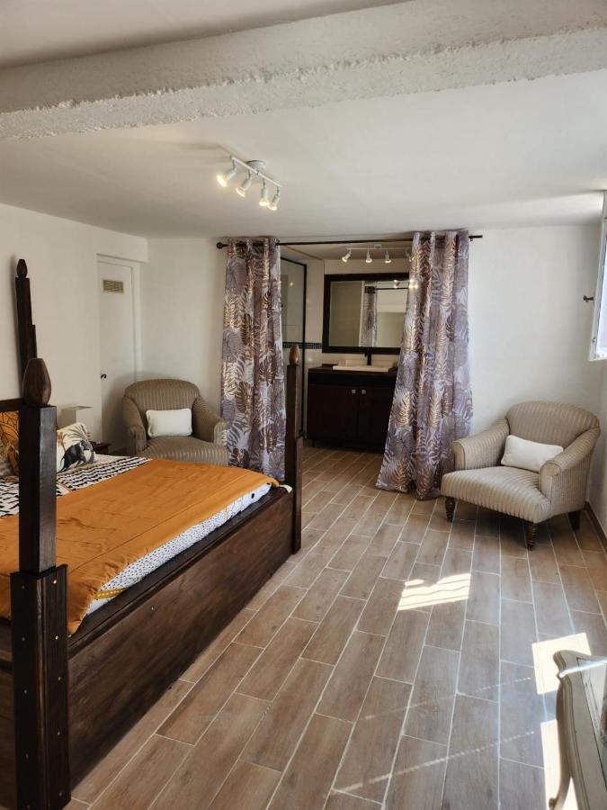 La Maison Du Petit Thomas Taradeau Eksteriør billede